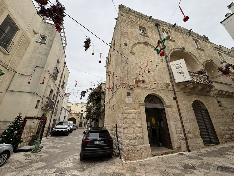 gade hjørne i Altamura ved museum